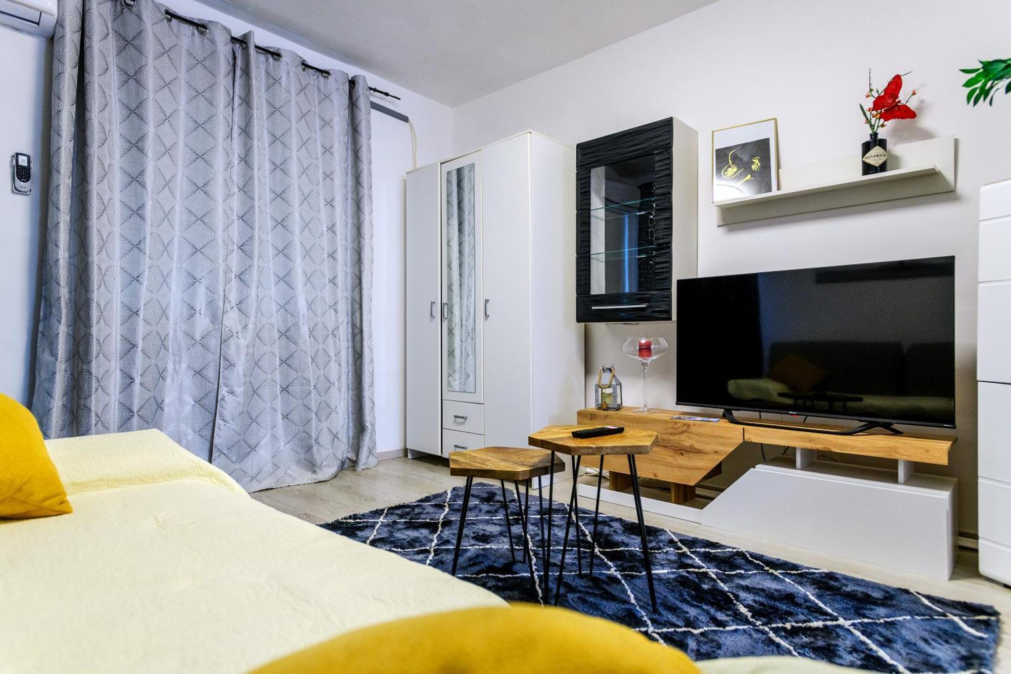 Fancy Apartment - Near The Zadar Bridge Exterior photo